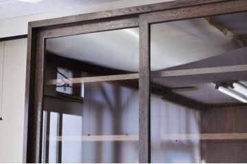 アンティーク家具　◇1970年代シンプルな二段重ね収納棚(飾り棚・食器棚)