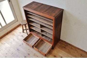 アンティーク家具　古い木の引き出し付き収納棚(飾り棚・食器棚・陳列棚)