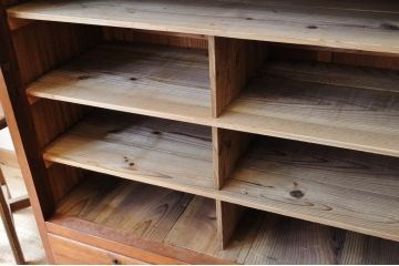 アンティーク家具　古い木の引き出し付き収納棚(飾り棚・食器棚・陳列棚)