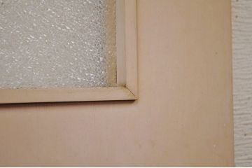 レストルームのラッチ付きドア(扉)1
