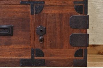 アンティーク家具　アンティーク　モダンデザインの時代箪笥ローボード1