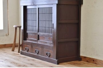 アンティーク家具　☆古民具　骨董　上質な丸桟仕上げの三尺水屋箪笥