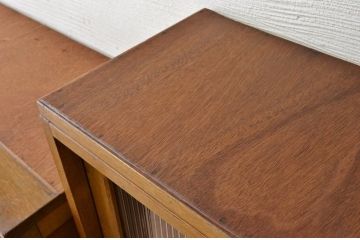 アンティーク家具　☆アンティークモールガラス二段重ね食器棚(収納棚)