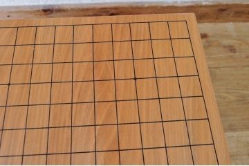 アンティーク雑貨　○古い脚付碁盤4寸6分