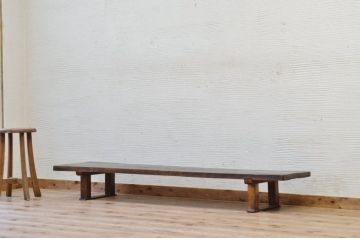 アンティーク家具　古い木味の脚付きアンティーク裁ち板(作業台)