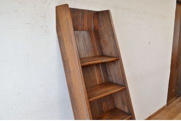 アンティーク家具　高級品!総桐材の階段風飾り棚(陳列棚)