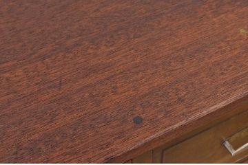 アンティーク家具　古い木のシンプルなアンティークチェスト