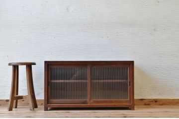 アンティーク家具　古い木のモールガラスローボード