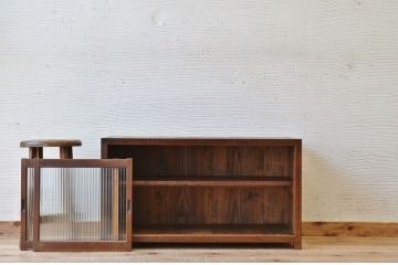 アンティーク家具　古い木のモールガラスローボード