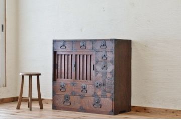 アンティーク家具　前面欅!木目の素晴らしい上手帳場箪笥