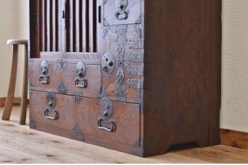 アンティーク家具　前面欅!木目の素晴らしい上手帳場箪笥