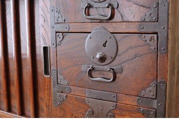 アンティーク家具　前面欅!木目の素晴らしい上手帳場箪笥