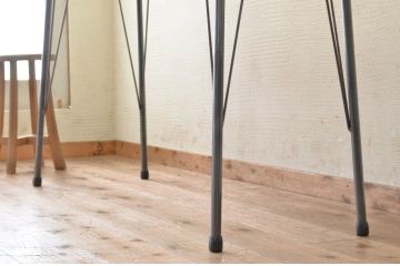 アンティーク家具　古い一枚板の鉄脚テーブル11　(机、作業台)