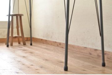 アンティーク家具　古い欅材一枚板の鉄脚テーブル13　(机、作業台)