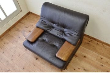 中古　カリモク製1人掛け本革ソファ
