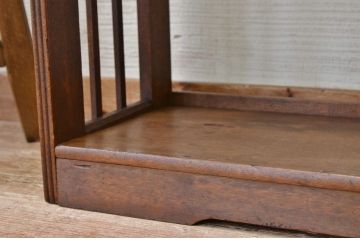 アンティーク家具　★古い木のアンティーク本棚(飾り棚)