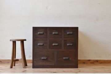 アンティーク家具　使い込まれた8杯引き出し(アンティークチェスト)