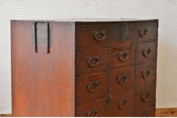 アンティーク家具　古民具　骨董　珍しいデザインのアンティーク小箪笥