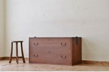 美品!シンプルなアンティークローボード(ローチェスト)