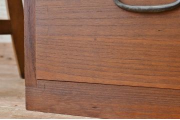 美品!シンプルなアンティークローボード(ローチェスト)