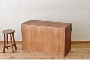 アンティーク家具　古い木のシンプルな観音開き時代箪笥ローボード
