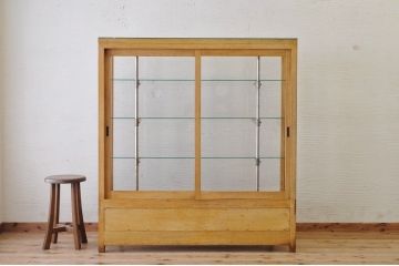 レトロ家具　古い駄菓子屋のレトロで大きなガラスケース