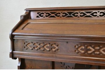 ジャンク品!古いヤマハ製(山葉)のアンティークオルガン