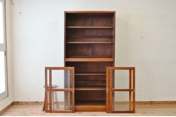 アンティーク家具　☆シンプルなモールガラス二段重ねアンティーク収納棚