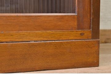 アンティーク家具　☆シンプルなモールガラス二段重ねアンティーク収納棚
