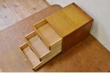 アンティーク家具　古いナラ材のアンティーク小引き出し