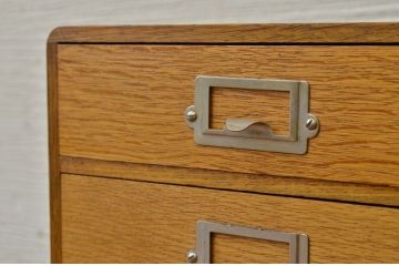 アンティーク家具　古いナラ材のアンティーク小引き出し