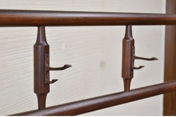 フック付き折り畳み式アンティーク衣桁