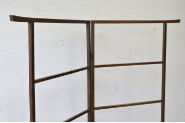 古い木の折り畳み式アンティーク衣桁