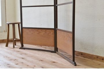 古い木の折り畳み式アンティーク衣桁