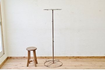 1970〜80年代　錆びたハンガーラック1