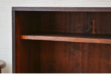アンティーク家具　小振りなアンティーク飾り棚