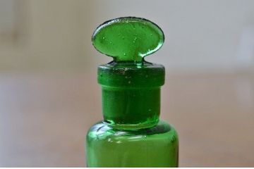 古いガラス瓶25本セット(目薬瓶、酒瓶)
