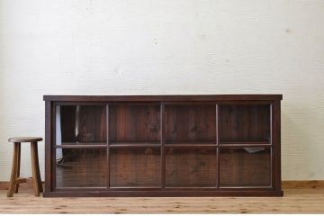 アンティーク家具　シンプルな横長アンティーク収納棚(飾り棚)