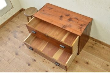 アンティーク家具　アンティークローボード(ローチェスト)1