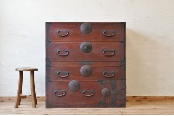 アンティーク家具　☆古民具　骨董　金具の大きな二段重ね時代箪笥