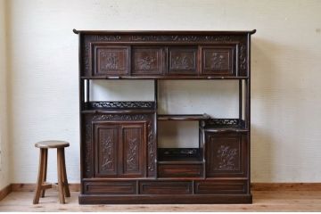 アンティーク家具　重厚!縞黒檀製の飾り棚(茶棚)