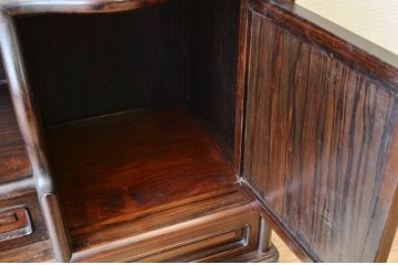 アンティーク家具　重厚!縞黒檀製の飾り棚(茶棚)