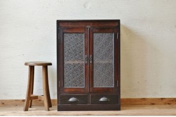 アンティーク家具　小振りなアンティークダイヤガラス本箱