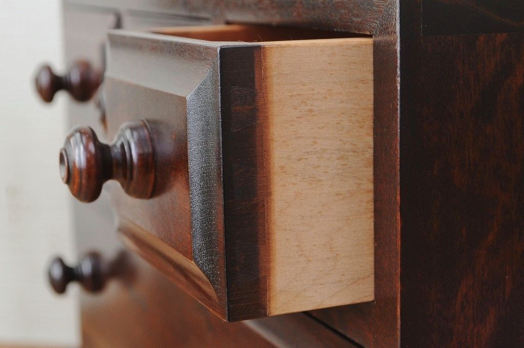 中古　北海道民芸家具1　小ぶりなチェスト