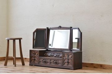 1950年頃日本製　素晴らしい彫刻のナラ材鏡台(三面鏡)