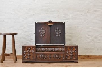 1950年頃日本製　素晴らしい彫刻のナラ材鏡台(三面鏡)
