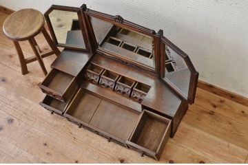 1950年頃日本製　素晴らしい彫刻のナラ材鏡台(三面鏡)