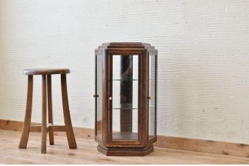 アンティーク家具　小さな五角形回転ガラスケース
