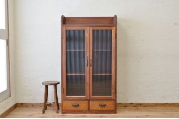 アンティーク家具　モールガラスの大振りなアンティーク本箱