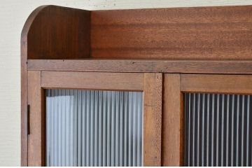 アンティーク家具　モールガラスの大振りなアンティーク本箱
